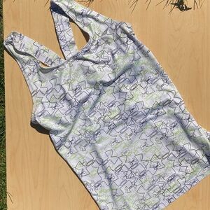 Women’s under armour work out tank top, size small